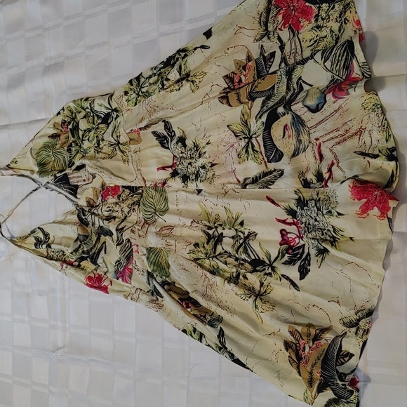Floral Tropical Print Romper Sized Large - Picture 3 of 9